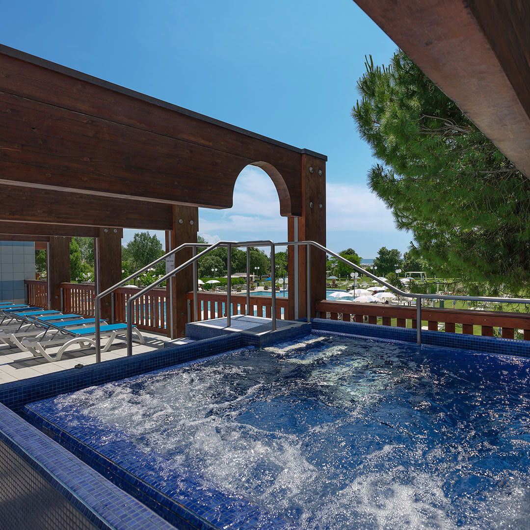 Ingresso FERIALE Piscine Termali e Area Wellness Giornaliero - Adulti over 14