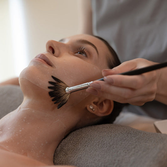 trattamento cosmetico bendaggio viso pennello modella occhi pelle